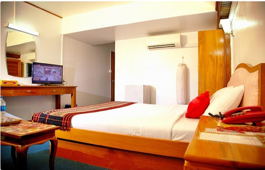 Yoma Hotel Yangon Exterior photo
